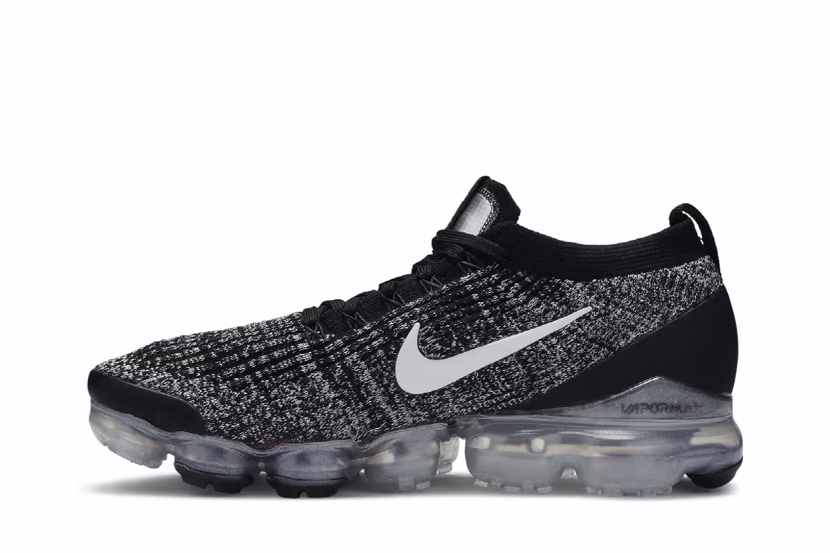 Nike Air VaporMax Flyknit 3 Oreo, view 4