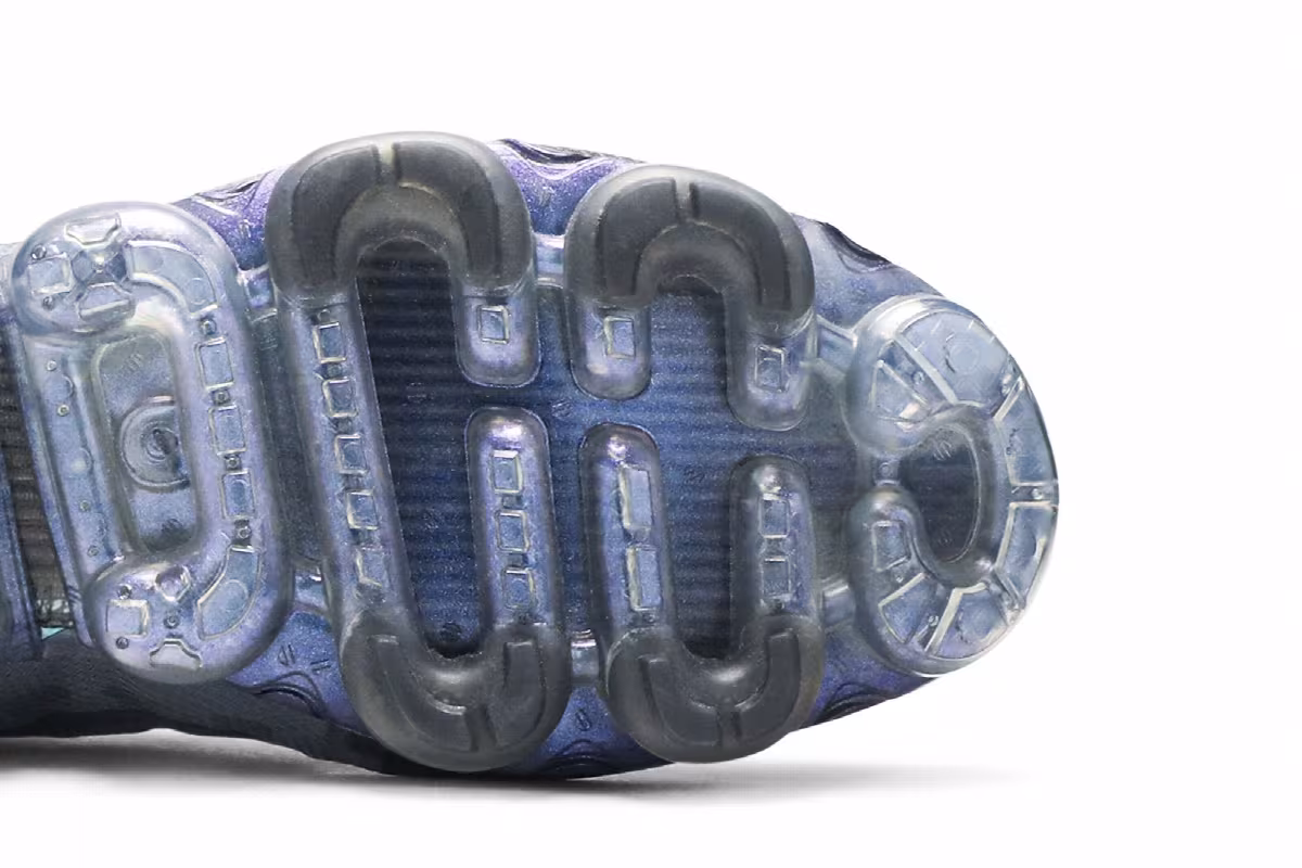 Nike Air VaporMax 2019 Throwback Future, view 6