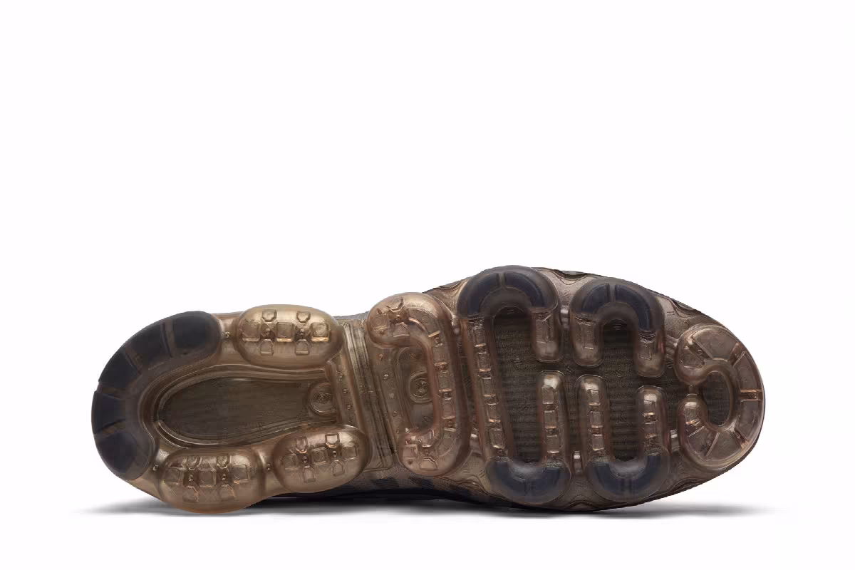 Nike Air VaporMax 2019 Black Gold, view 5