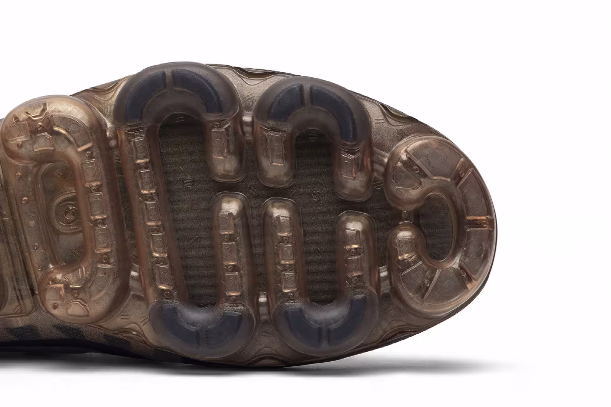 Nike Air VaporMax 2019 Black Gold, view 6