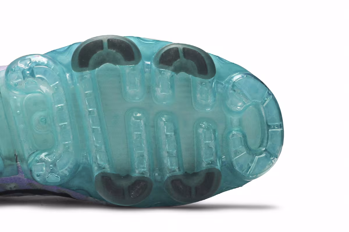 Nike Air VaporMax 2019 Dragonfruit, view 6