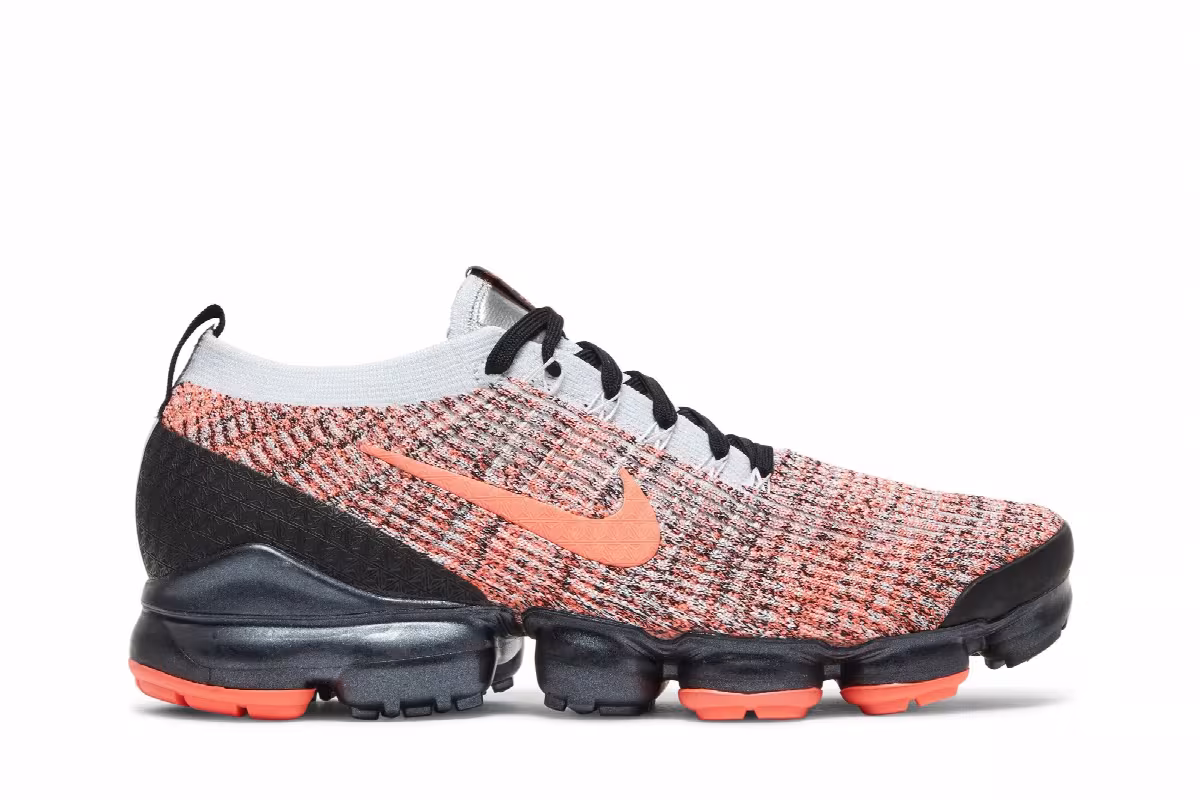 Nike Air VaporMax Flyknit 3 Hyper Crimson, view 2