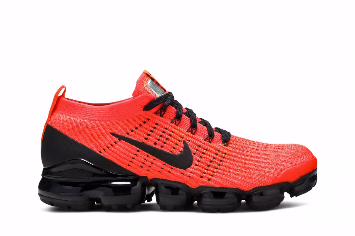 Nike Air VaporMax 3.0 Flash Crimson, view 2
