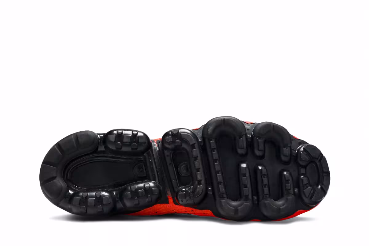 Nike Air VaporMax 3.0 Flash Crimson, view 5