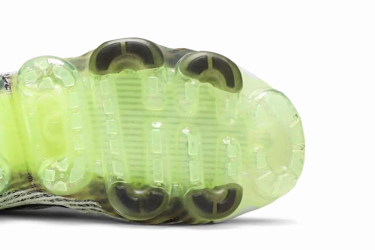 Nike Air VaporMax Flyknit 3 Neon Collection, view 6