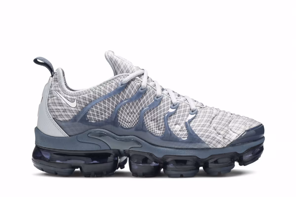 Nike Air VaporMax Plus Wolf Grey, view 2