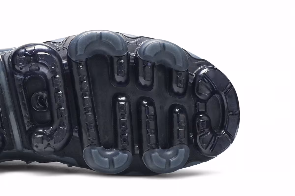 Nike Air VaporMax Plus Wolf Grey, view 6