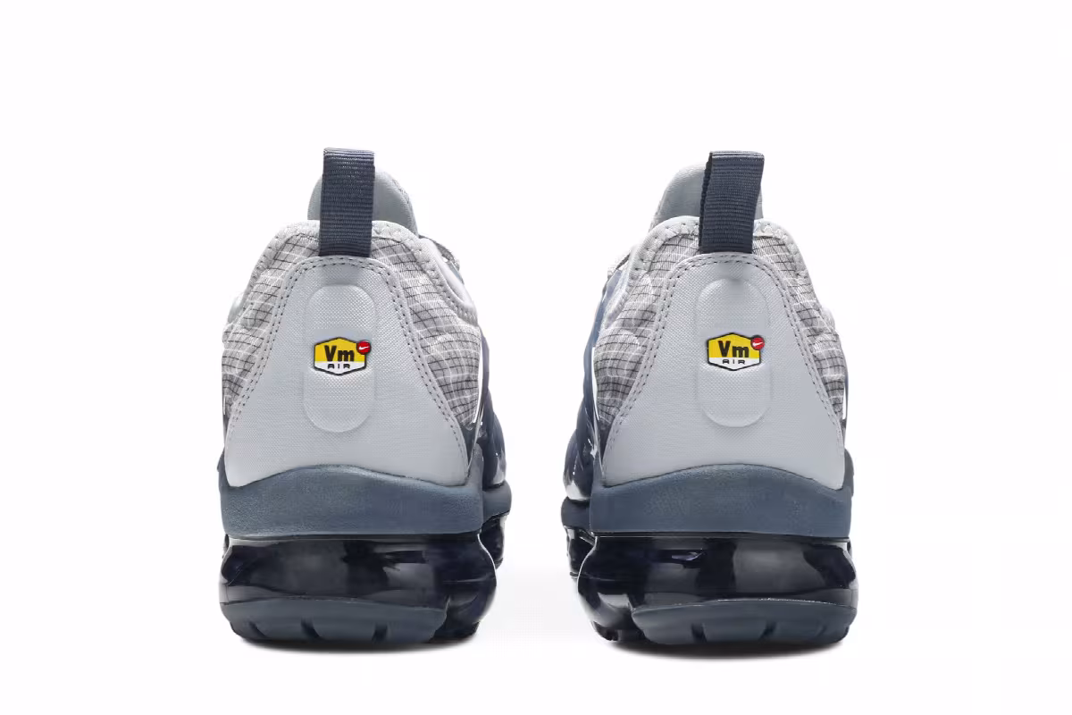 Nike Air VaporMax Plus Wolf Grey, view 7