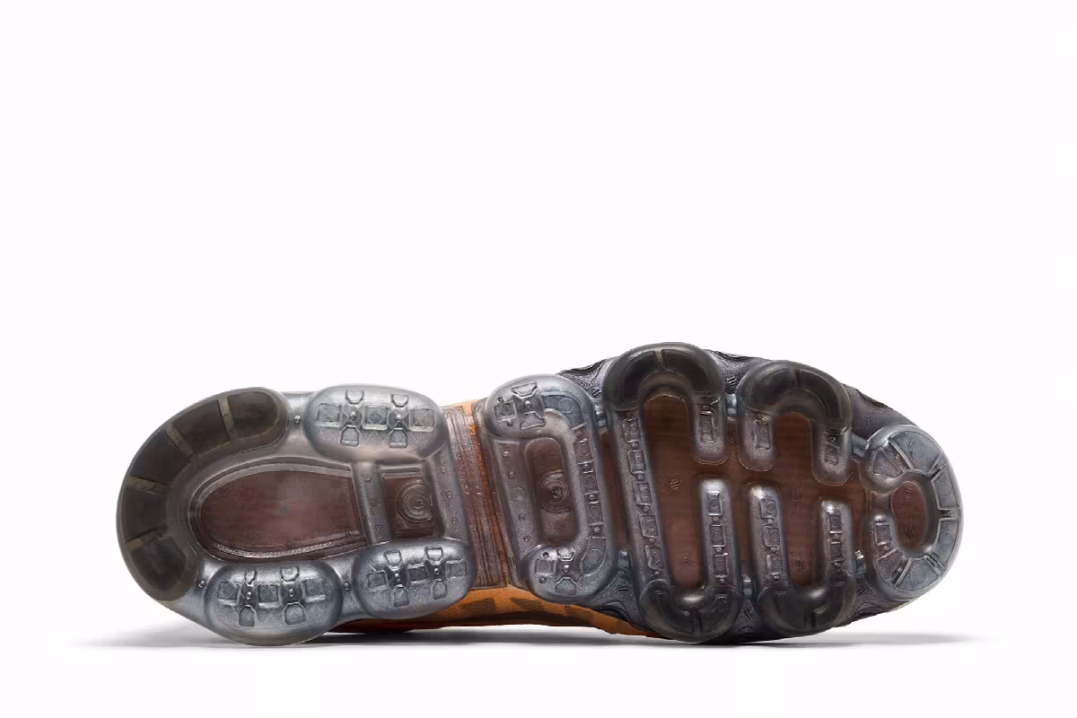 Nike Air VaporMax 2019 Canyon Gold, view 5