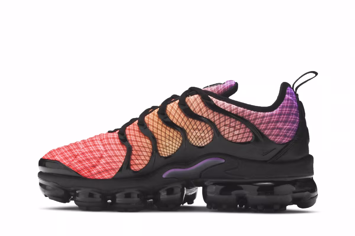 Nike Air VaporMax Plus Grid Sunset, view 4