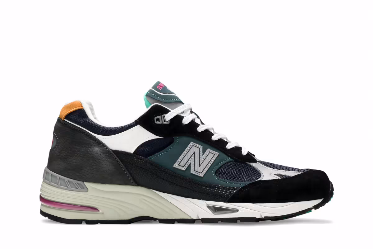 New Balance 991 Made in England Black Blue, view 2