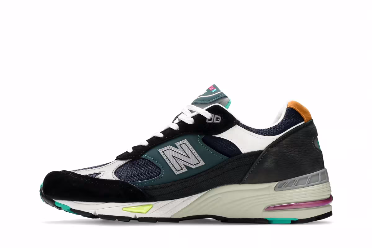 New Balance 991 Made in England Black Blue, view 4