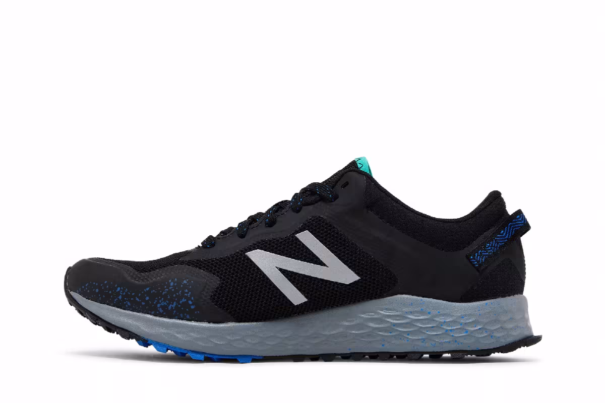 New Balance Women's Fresh Foam Arishi Wide Black, view 4