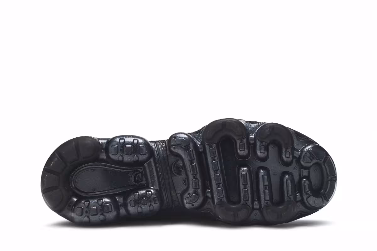 Nike Women's Air VaporMax Flyknit 3 Triple Black, view 5