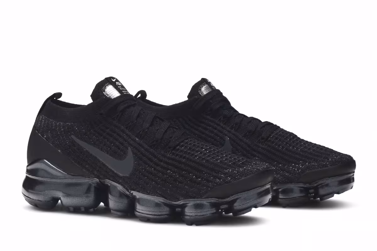 Nike Women's Air VaporMax Flyknit 3 Triple Black, view 9