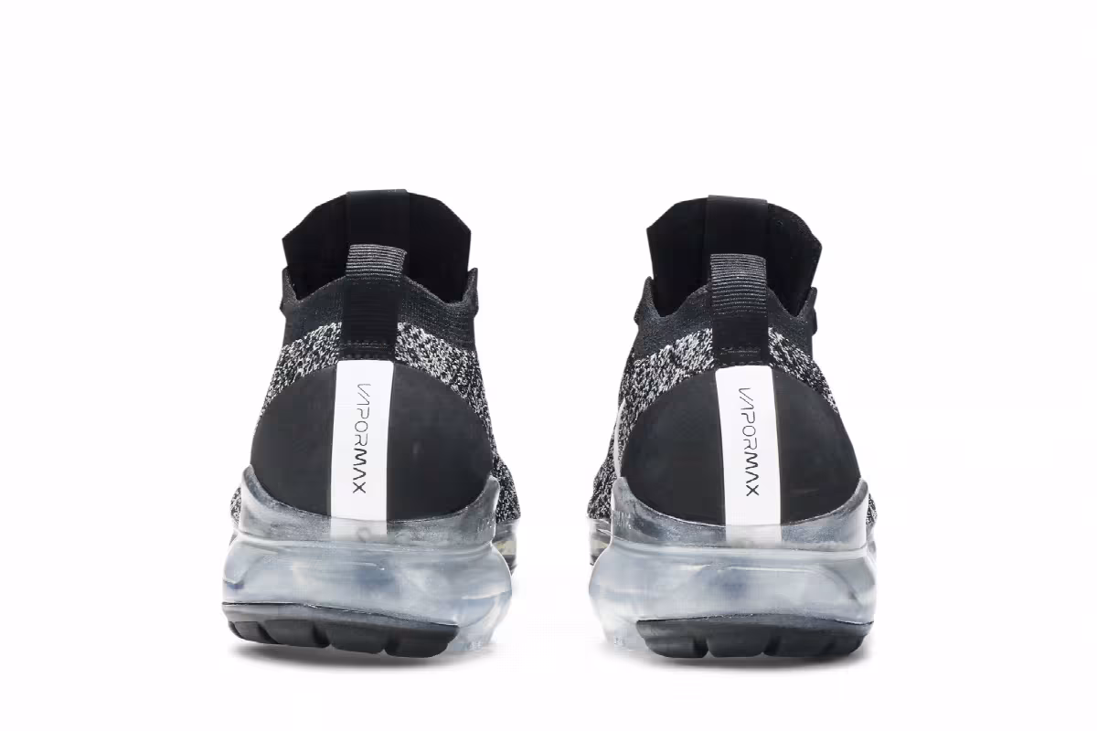 Nike Women's Air VaporMax Flyknit 3 Oreo, view 7