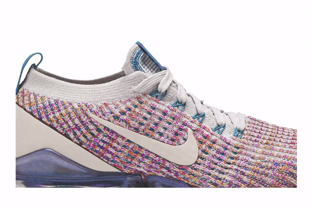 Nike Women's Air VaporMax Flyknit 3 Multi-Color, view 3