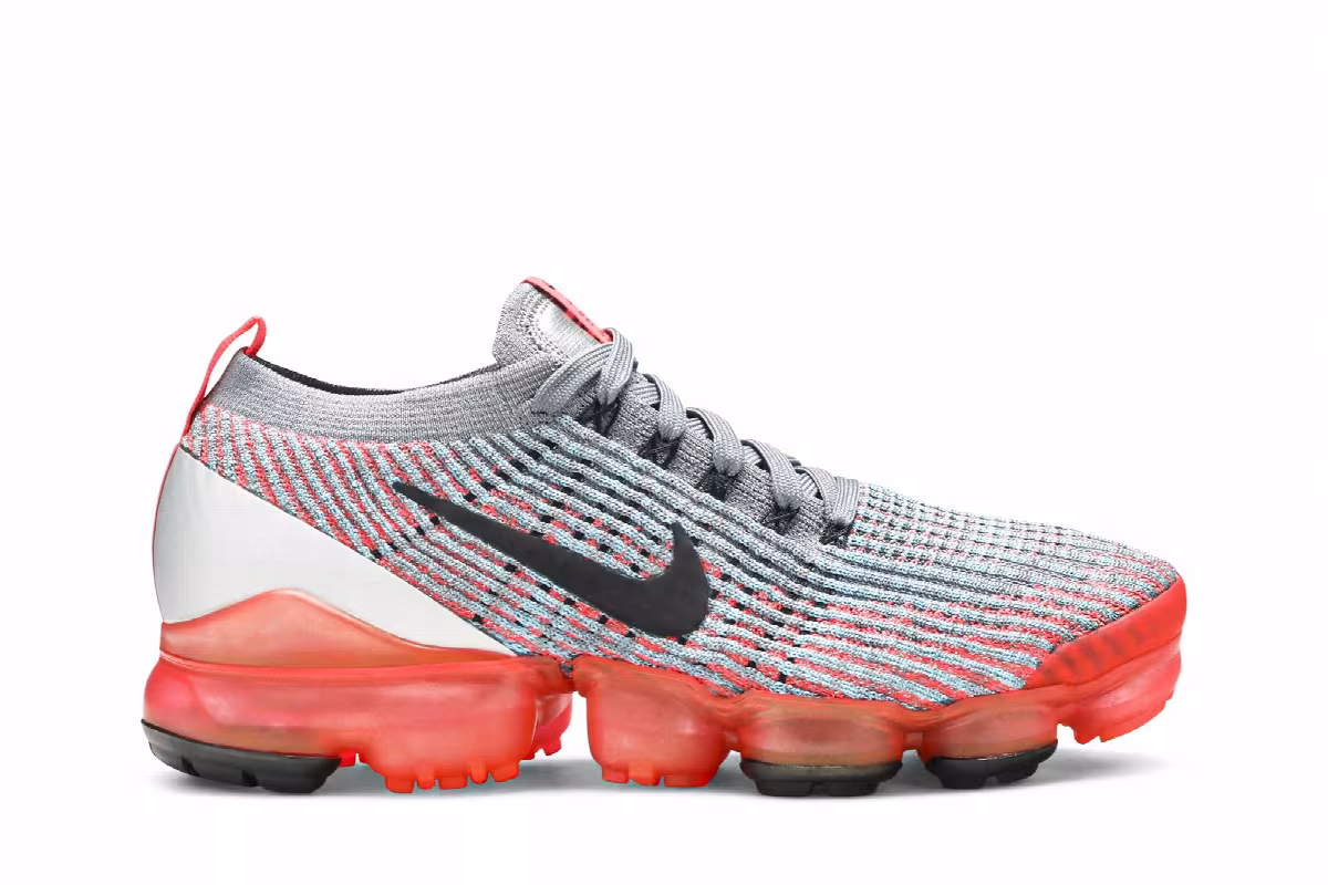 Nike Women's Air VaporMax Flyknit 3 Flash Crimson, view 2