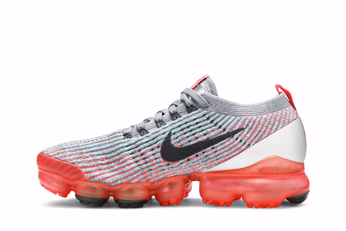 Nike Women's Air VaporMax Flyknit 3 Flash Crimson, view 4