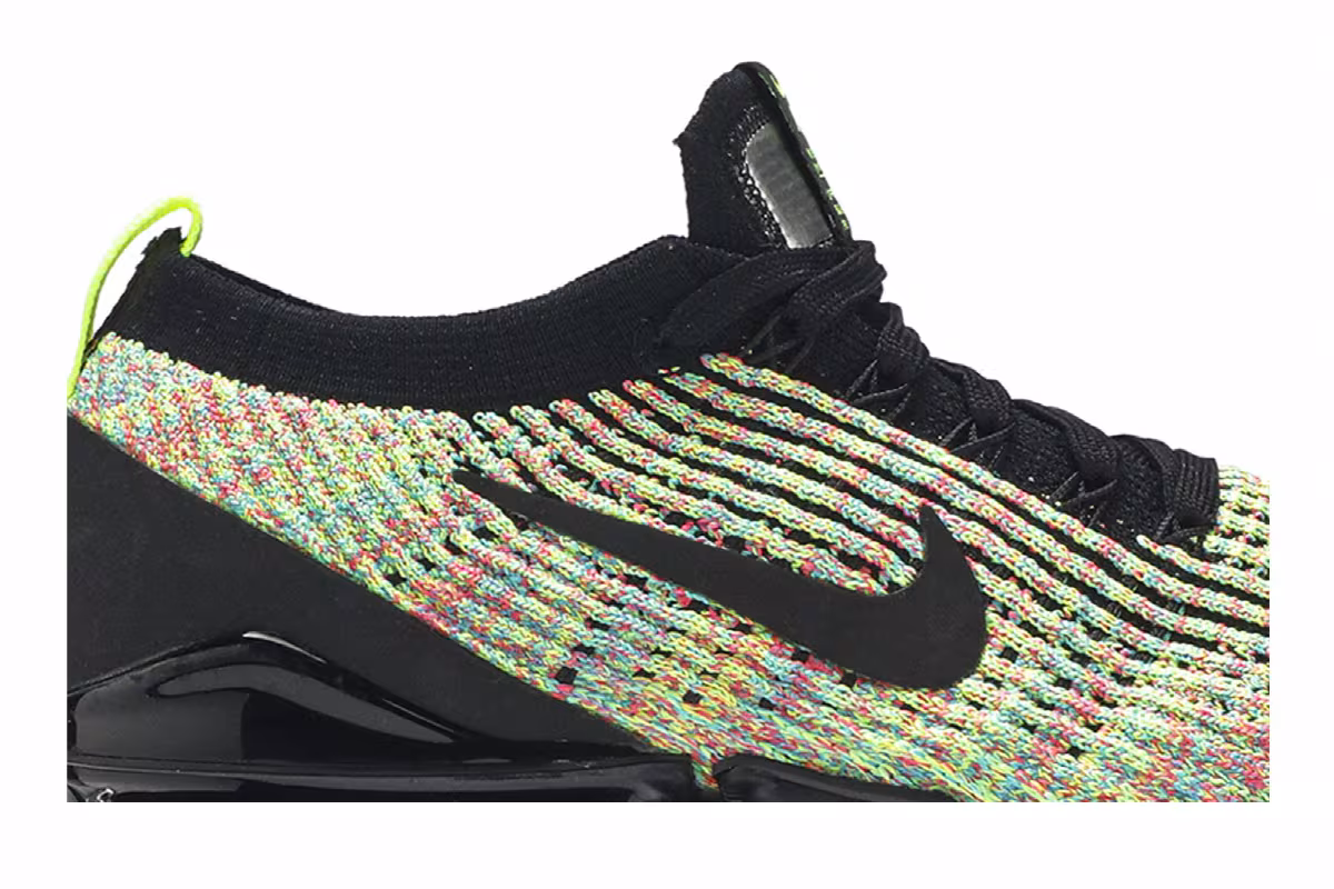 Nike Women's Air VaporMax Flyknit 3 Multi-Color, view 3