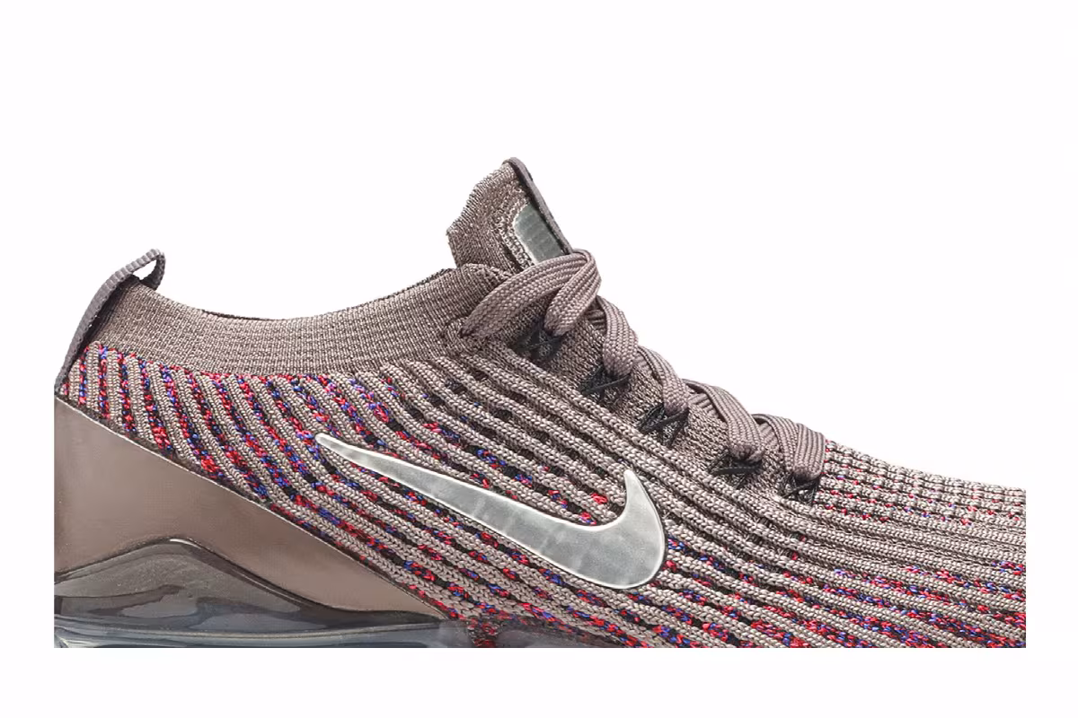 Nike Women's Air VaporMax Flyknit 3 Plum Eclipse, view 3