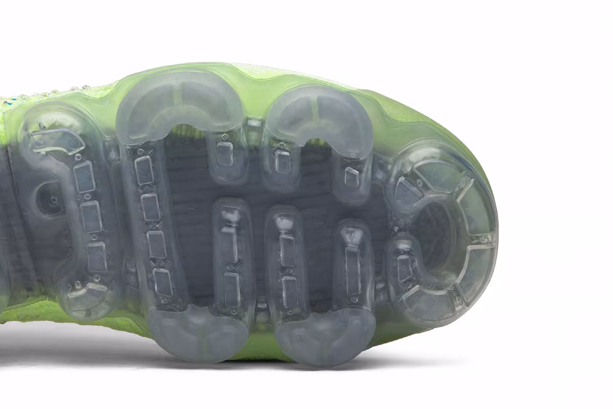 Swarovski x Nike Women's Air VaporMax 2.0 Flyknit Volt, view 6