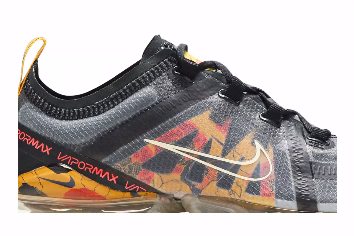 Nike Women's Air VaporMax 2019 SE Floral, view 3