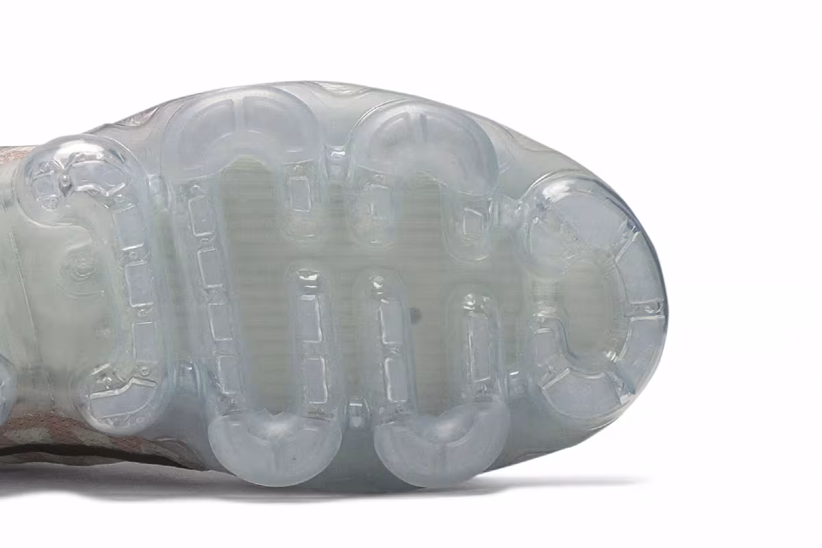 Nike Women's Air VaporMax 2019 SE Phantom Metallic Pewter, view 6