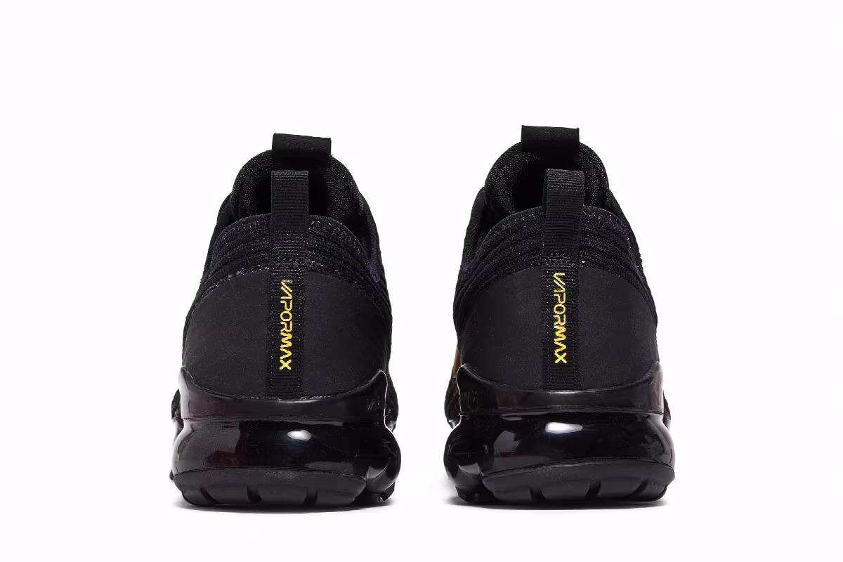 Nike Air VaporMax Flyknit 3 GS Black Gold, view 7