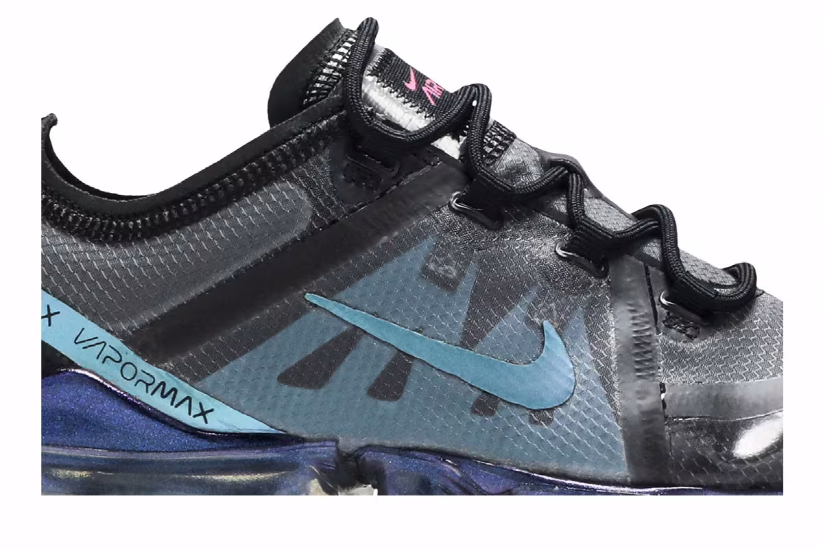 Nike Air VaporMax 2019 GS Throwback Future, view 3