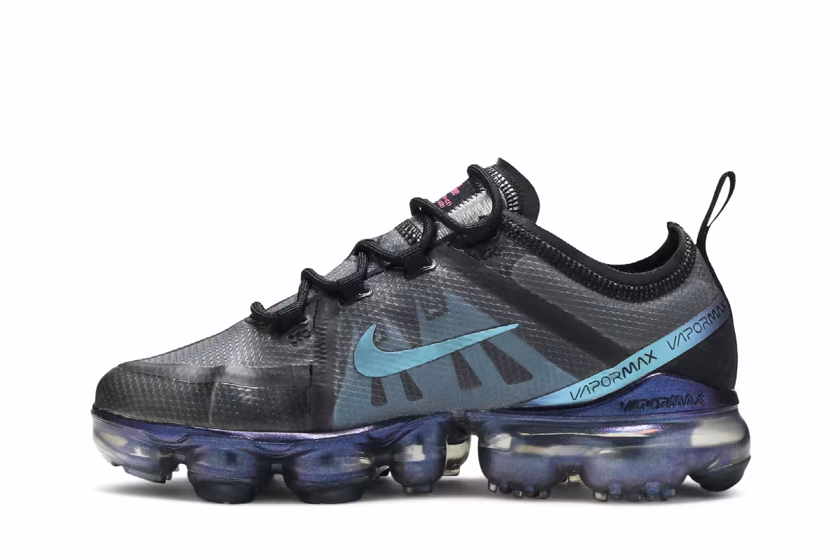 Nike Air VaporMax 2019 GS Throwback Future, view 4