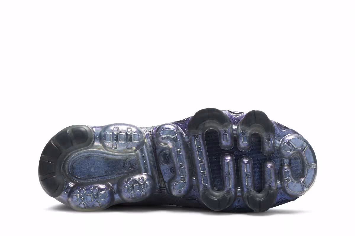 Nike Air VaporMax 2019 GS Throwback Future, view 5