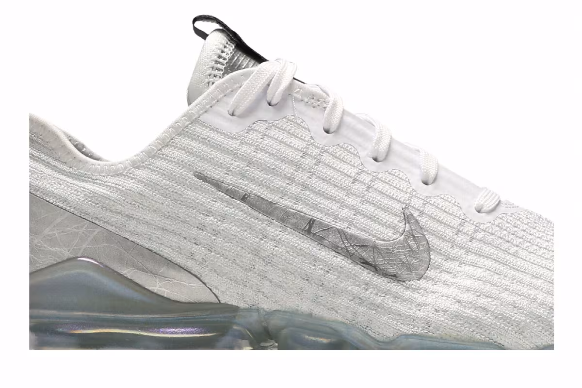 Nike Air VaporMax Flyknit 3 GS White Silver, view 3