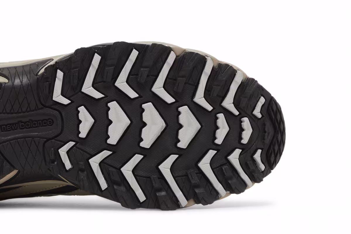 New Balance 610 Aluminum Black, view 6