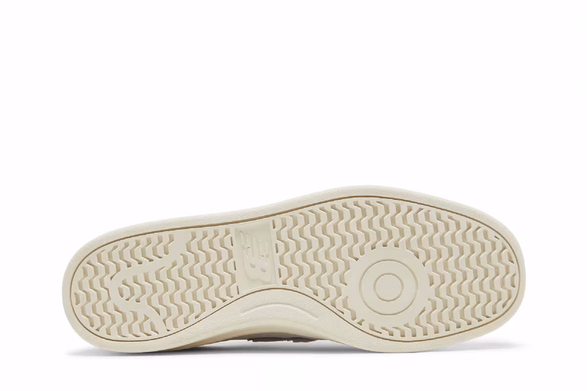 New Balance Women's 300 Grey Ivory, view 5