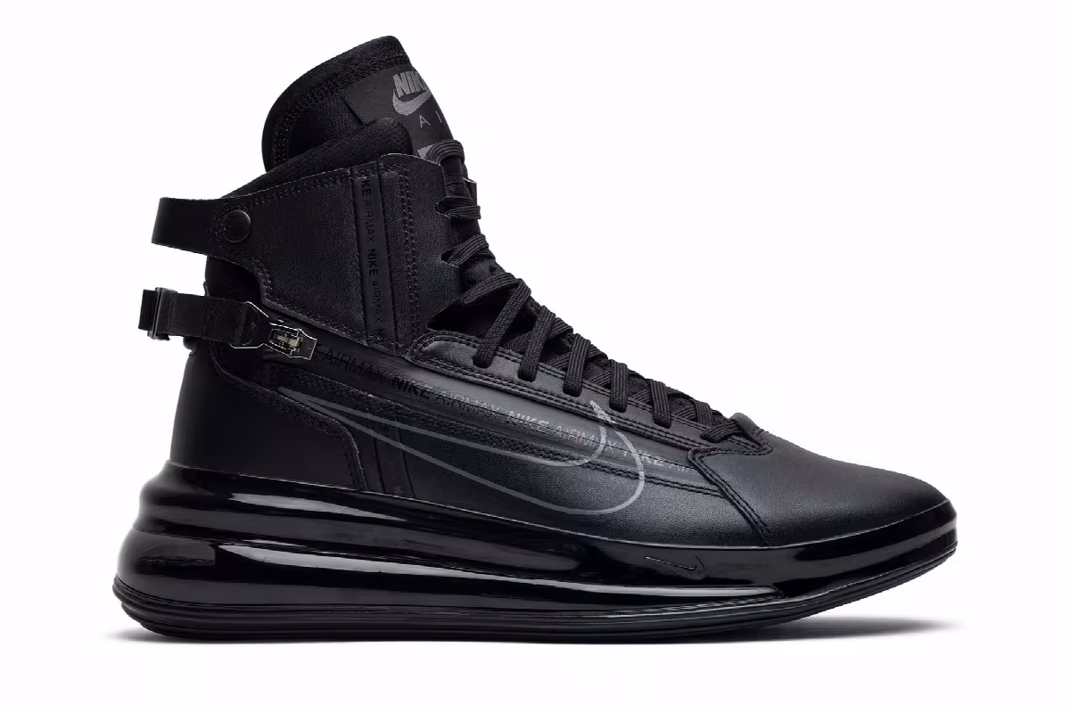Nike Air Max 720 Saturn Triple Black, view 2