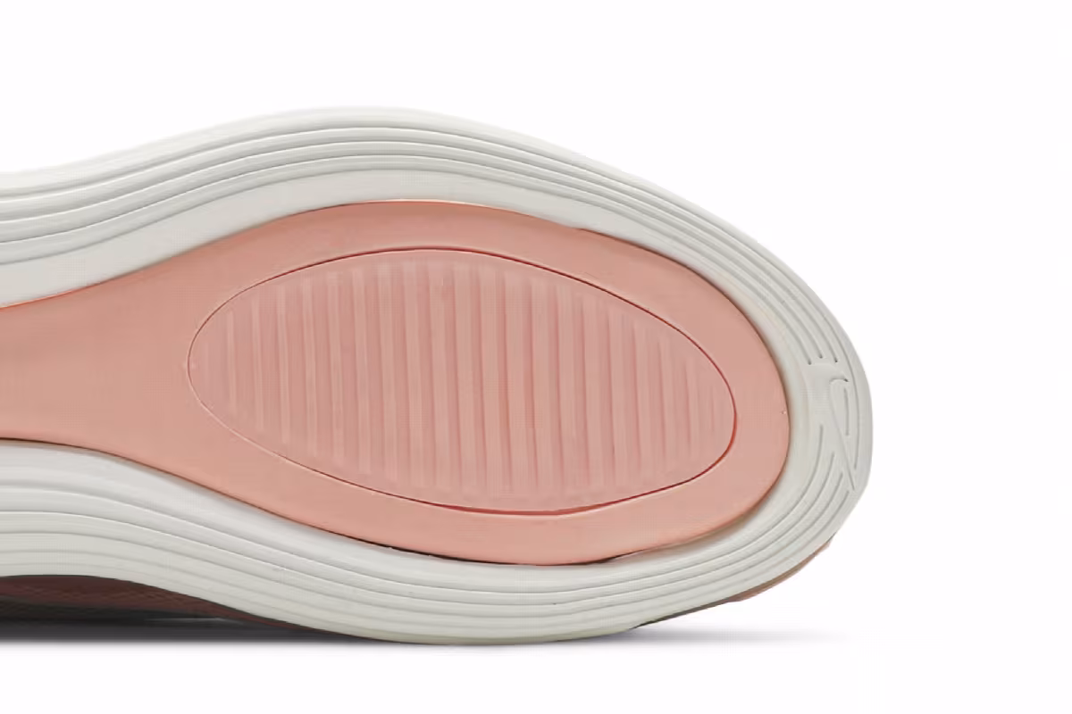 Nike Women's Air Max 720 Bleached Coral, view 6