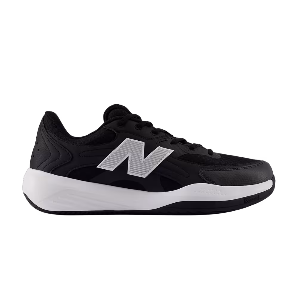 New Balance 696v7 Black White