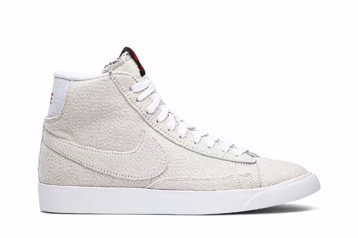 Stranger Things x Nike Blazer Mid QS Upside Down, view 2