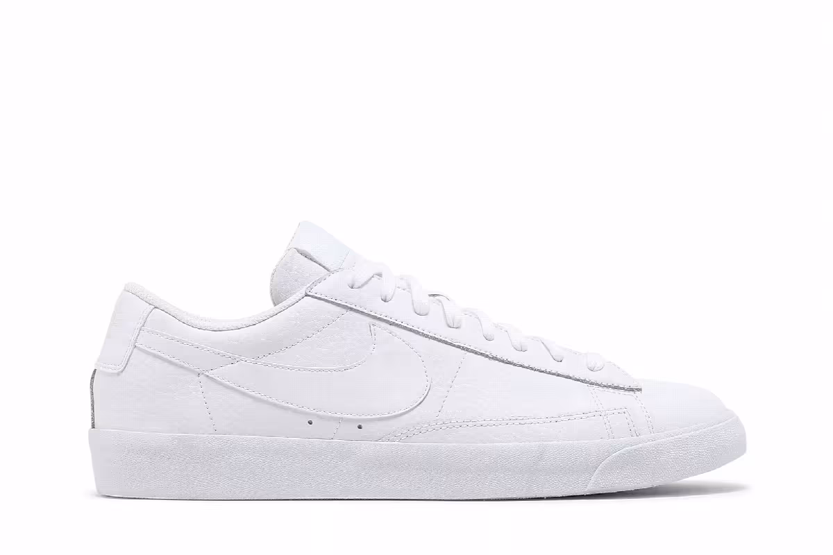 Nike Blazer Low LE Triple White, view 2