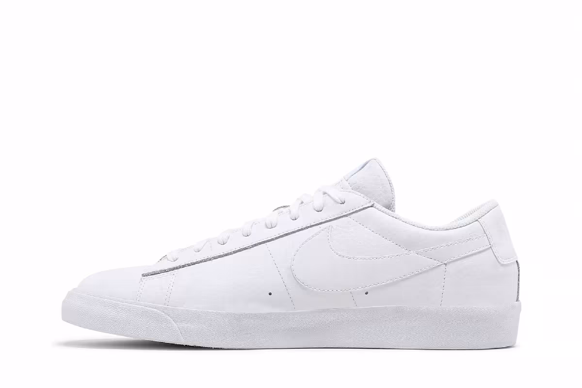 Nike Blazer Low LE Triple White, view 4