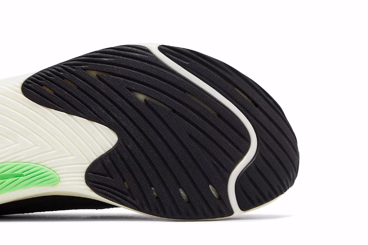 New Balance FuelCell Rebel v3 Black Vibrant Spring, view 6