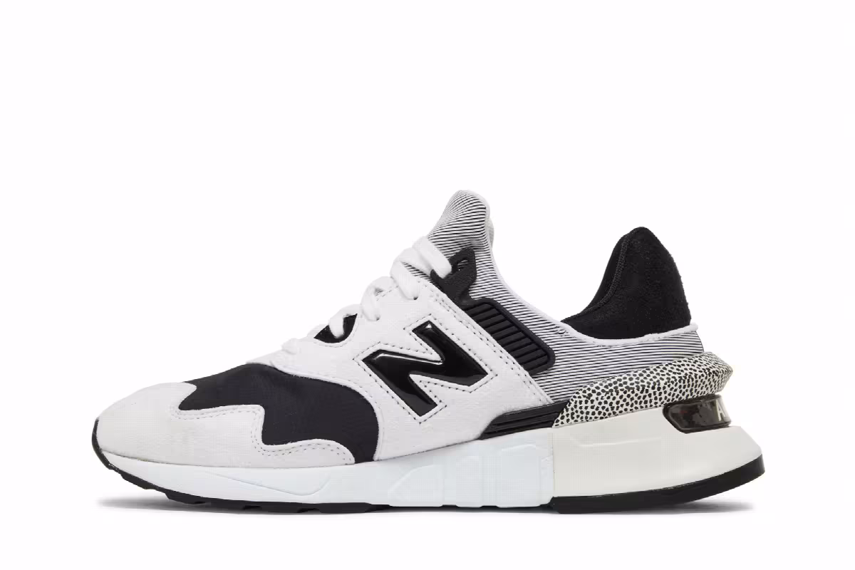 New Balance Women's 997 Sport White Black, view 4
