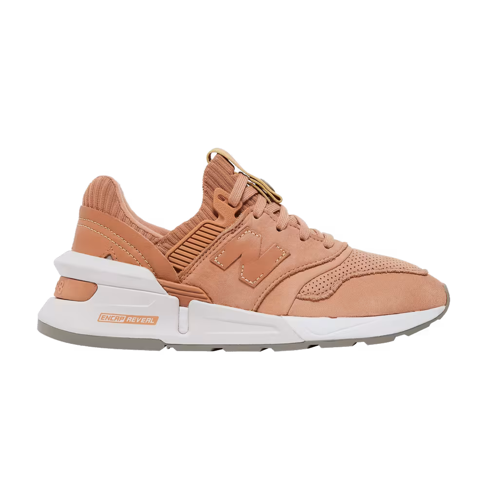 New Balance Women's 997S Pink
