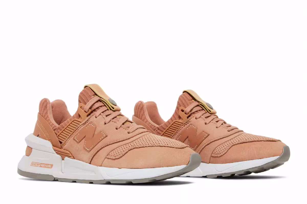 New Balance Women's 997S Pink, view 9
