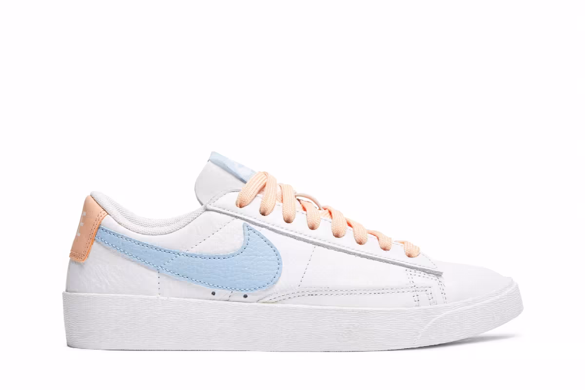 Nike Women's Blazer Low LE Psychic Blue, view 2