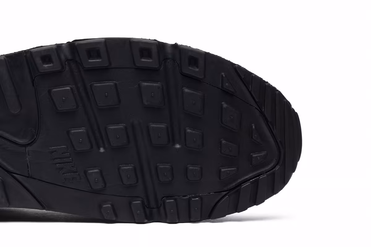 Off-White x Nike Air Max 90 Black, view 6