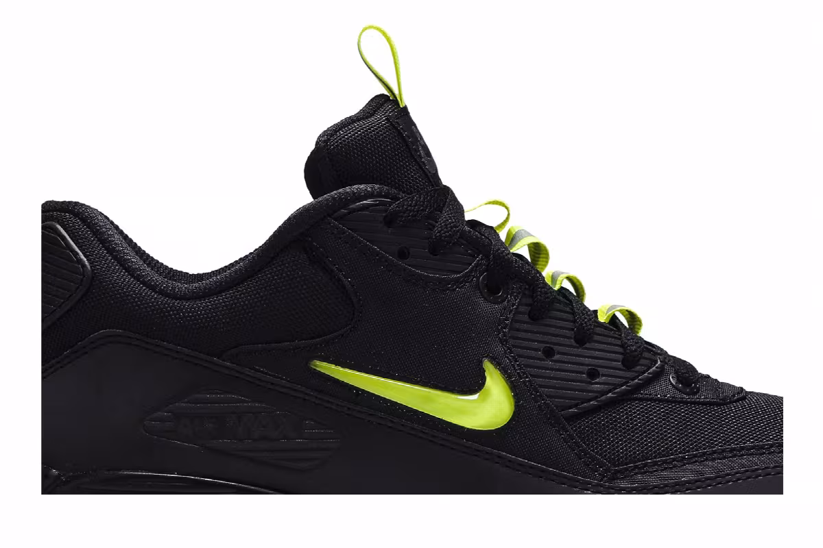 The Basement x Nike Air Max 90 Manchester, view 3