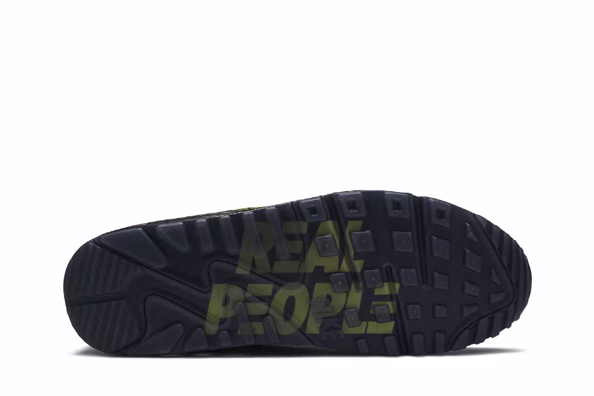 The Basement x Nike Air Max 90 Manchester, view 5