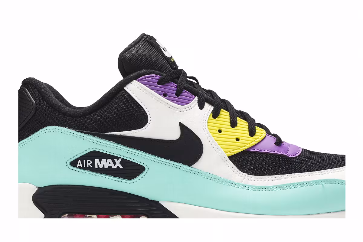 Nike Air Max 90 Essential Black Bright Violet, view 3